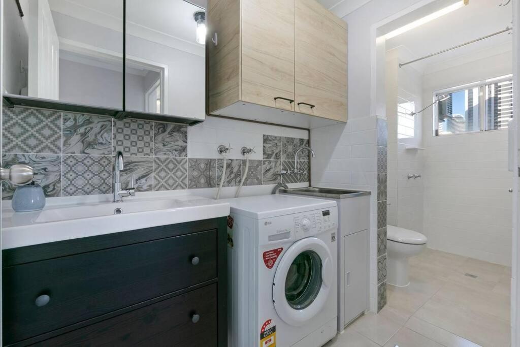 Broadbeach, Stylish Apartment Close To Everything Χρυσή Ακτή Εξωτερικό φωτογραφία
