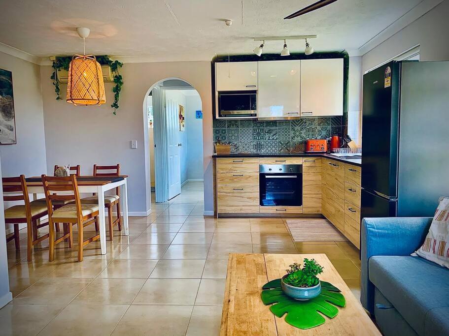 Broadbeach, Stylish Apartment Close To Everything Χρυσή Ακτή Εξωτερικό φωτογραφία