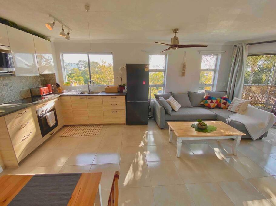 Broadbeach, Stylish Apartment Close To Everything Χρυσή Ακτή Εξωτερικό φωτογραφία